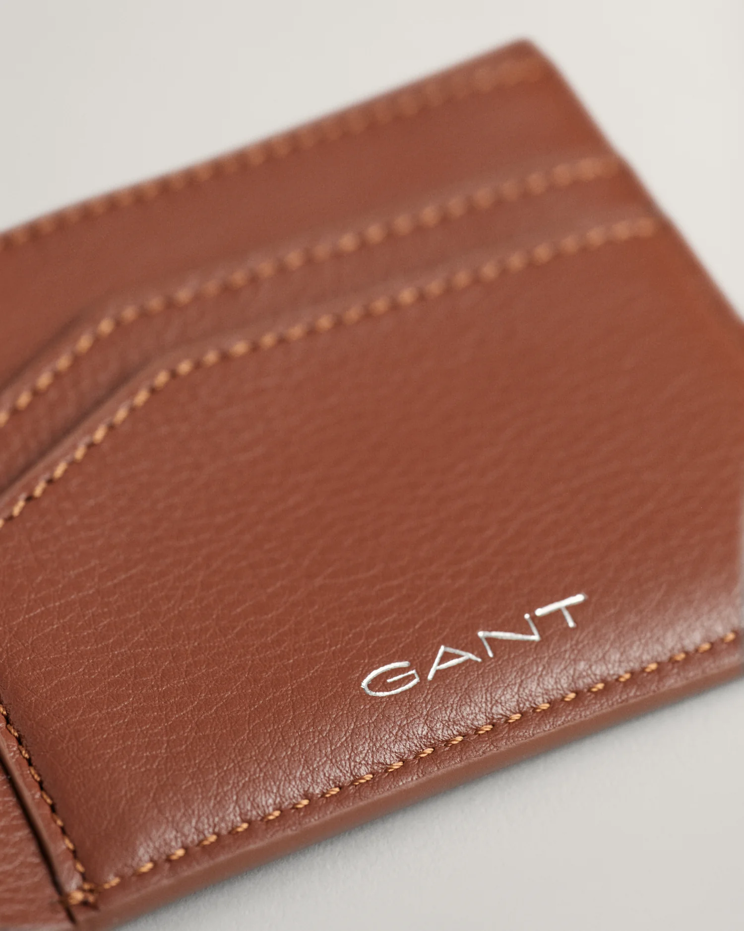 LEATHER BIFOLD WALLET - Image 3