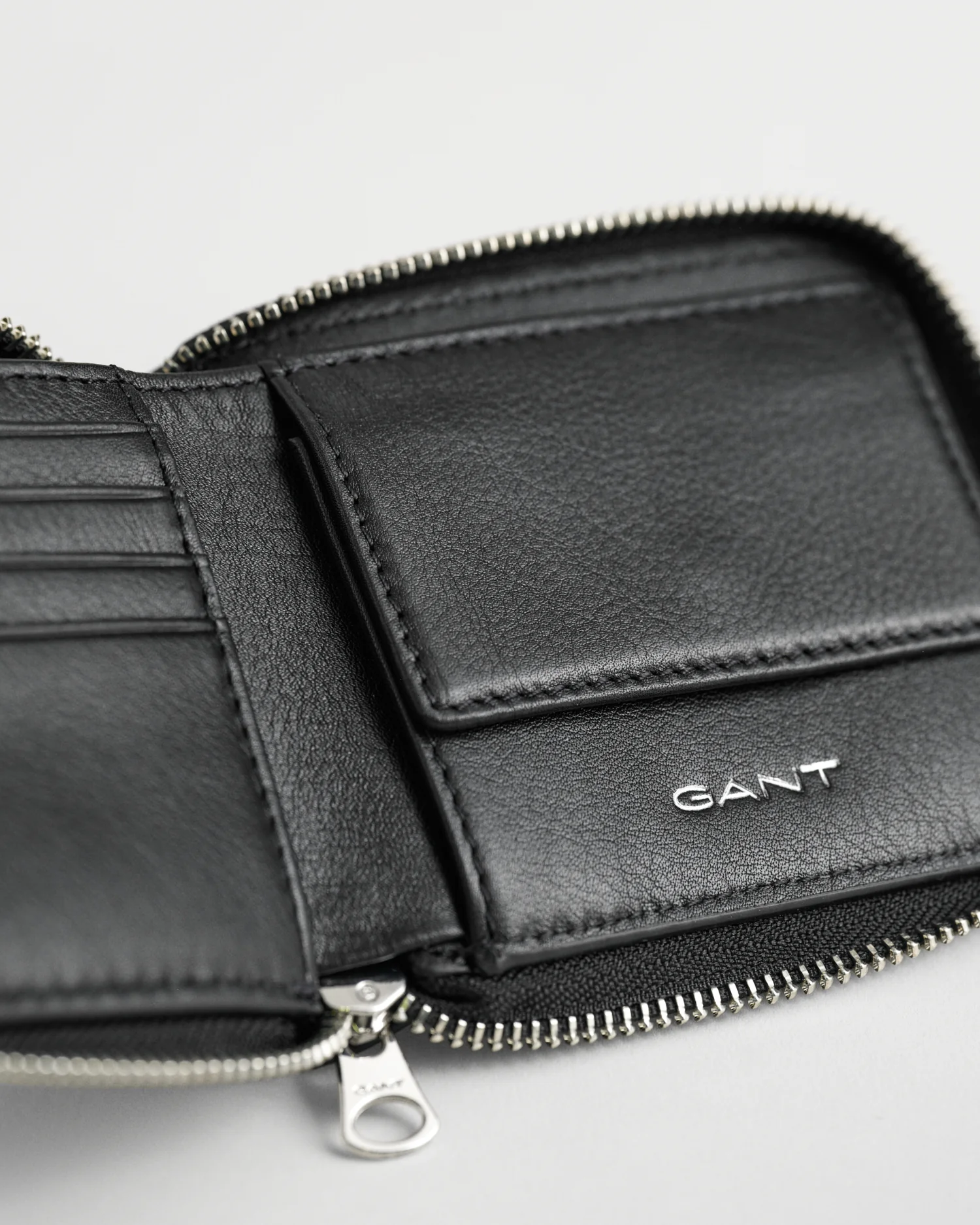 LEATHER ZIP WALLET - Image 3