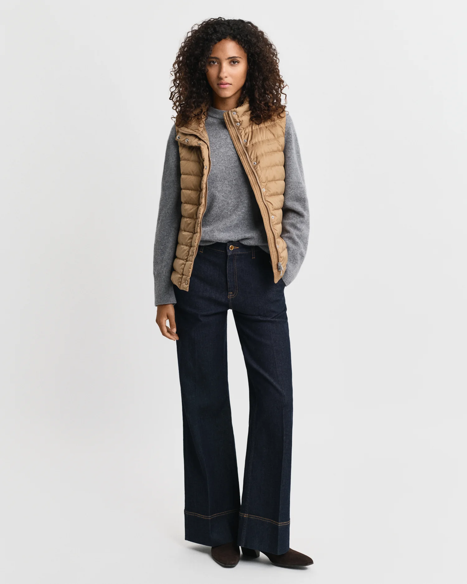 LIGHT DOWN VEST - Image 16