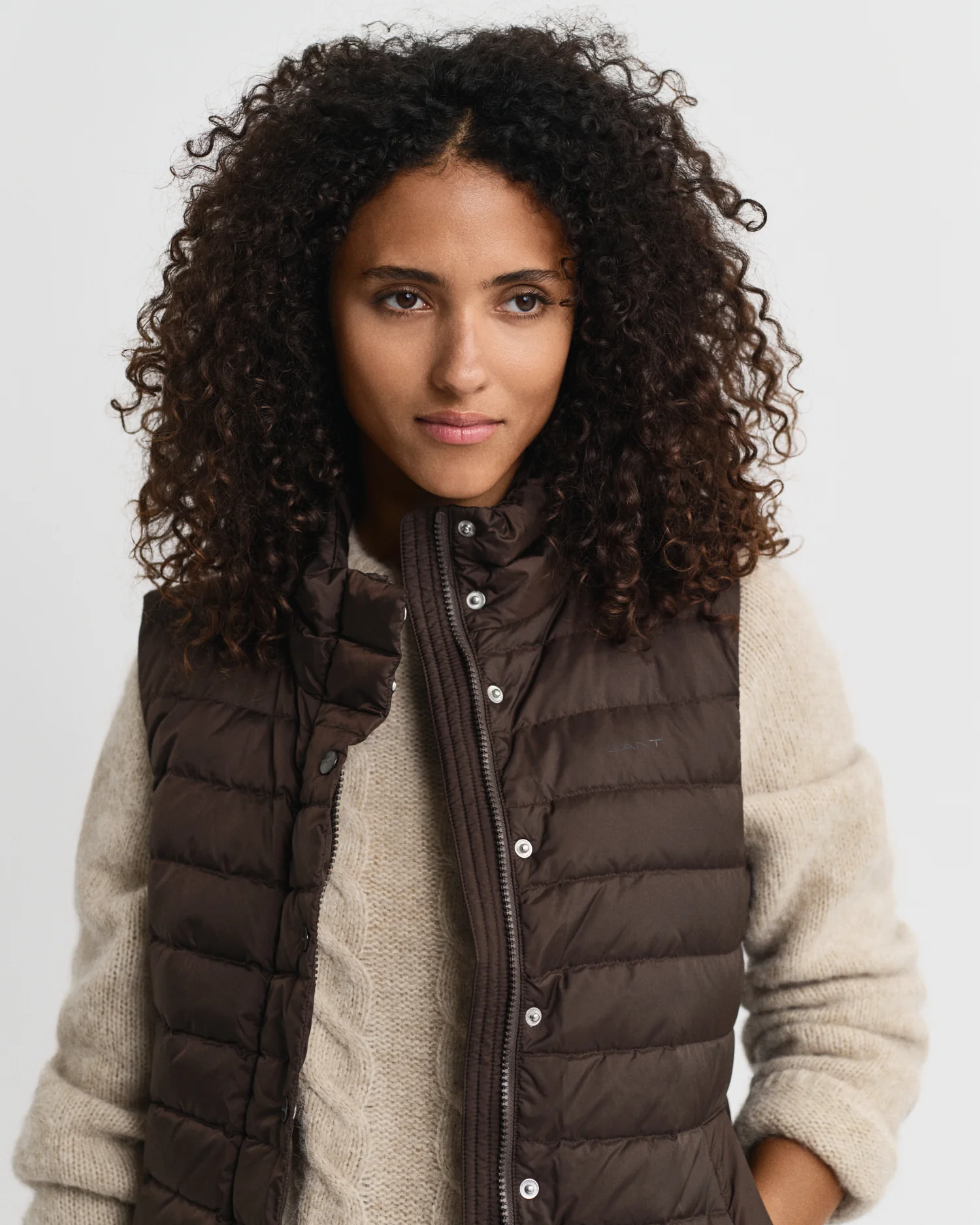 LIGHT DOWN VEST - Image 19