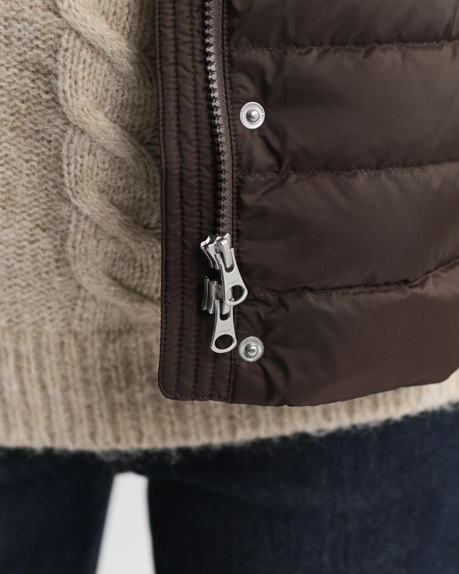 LIGHT DOWN VEST - Image 21