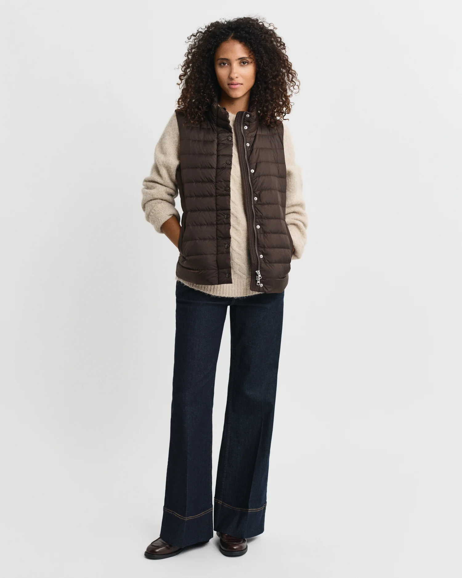 LIGHT DOWN VEST - Image 23