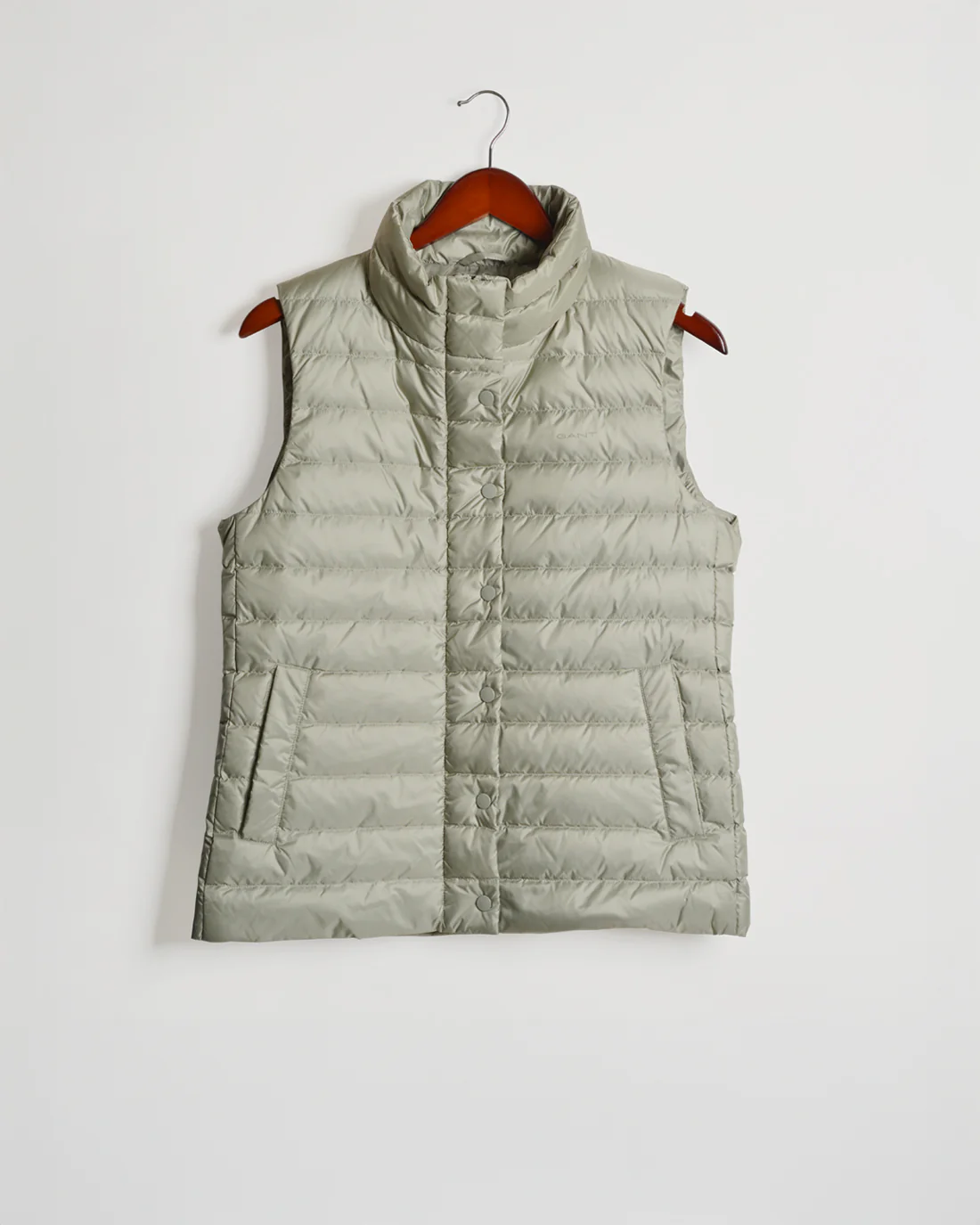 LIGHT DOWN VEST - Image 25