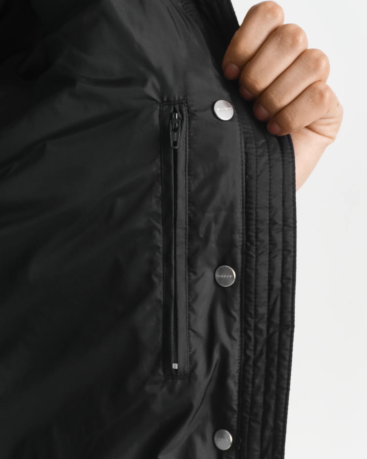 LIGHT DOWN VEST - Image 7