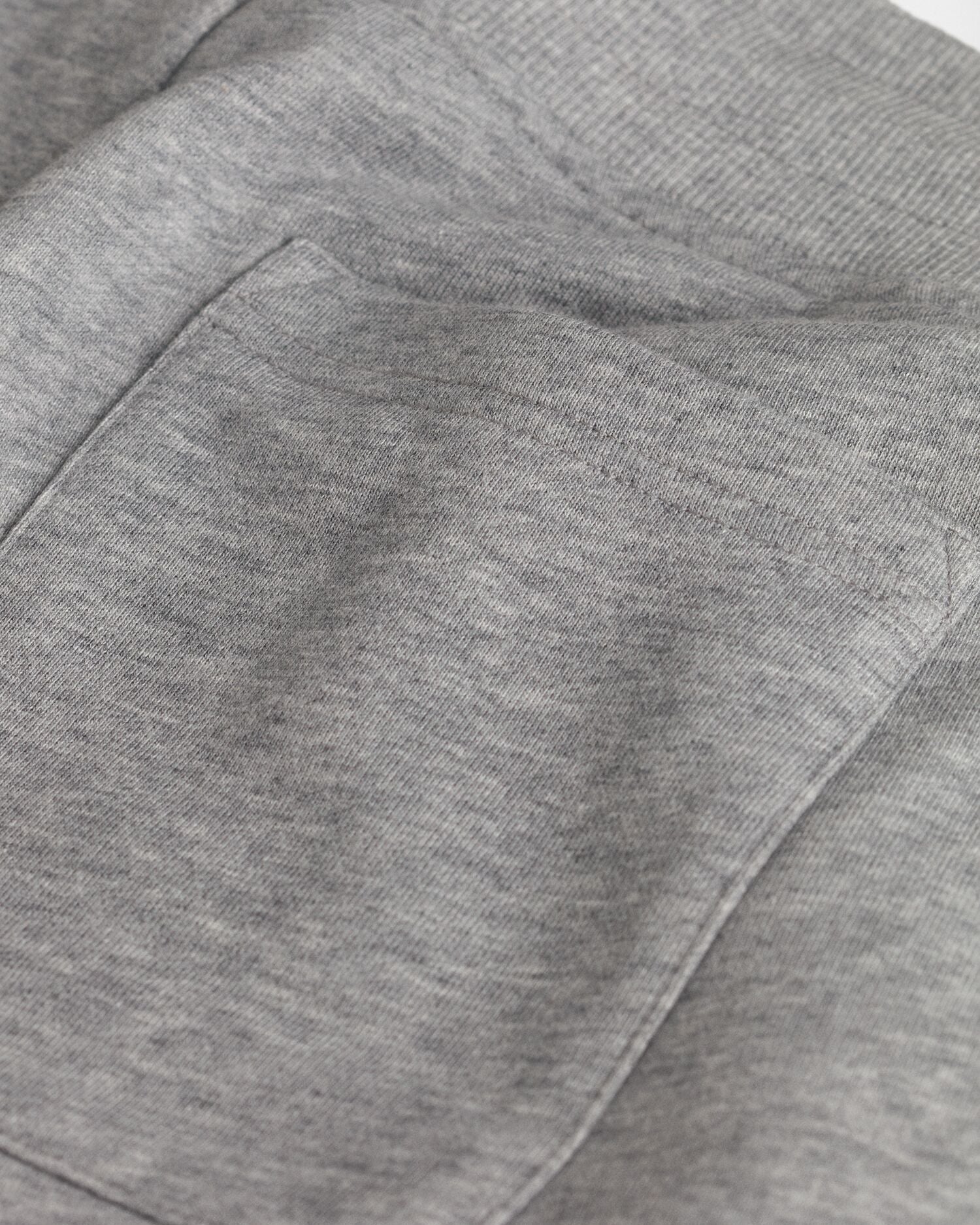 REG SHIELD SWEAT SHORTS - Image 3